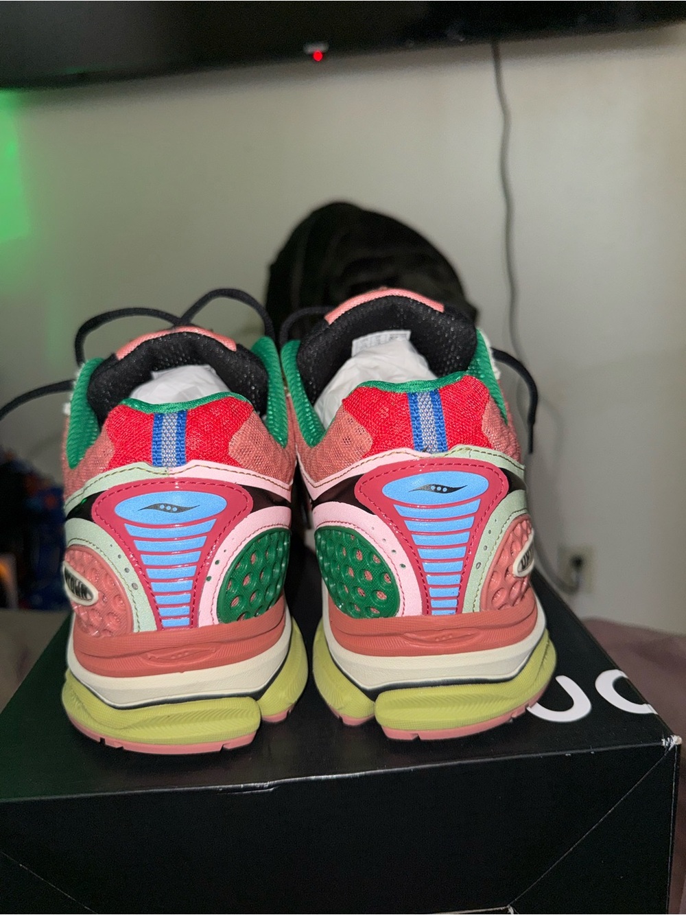 JAE TIPS x SAUCONY PROGRID TRIUMPH 4 - Picture 5 of 10